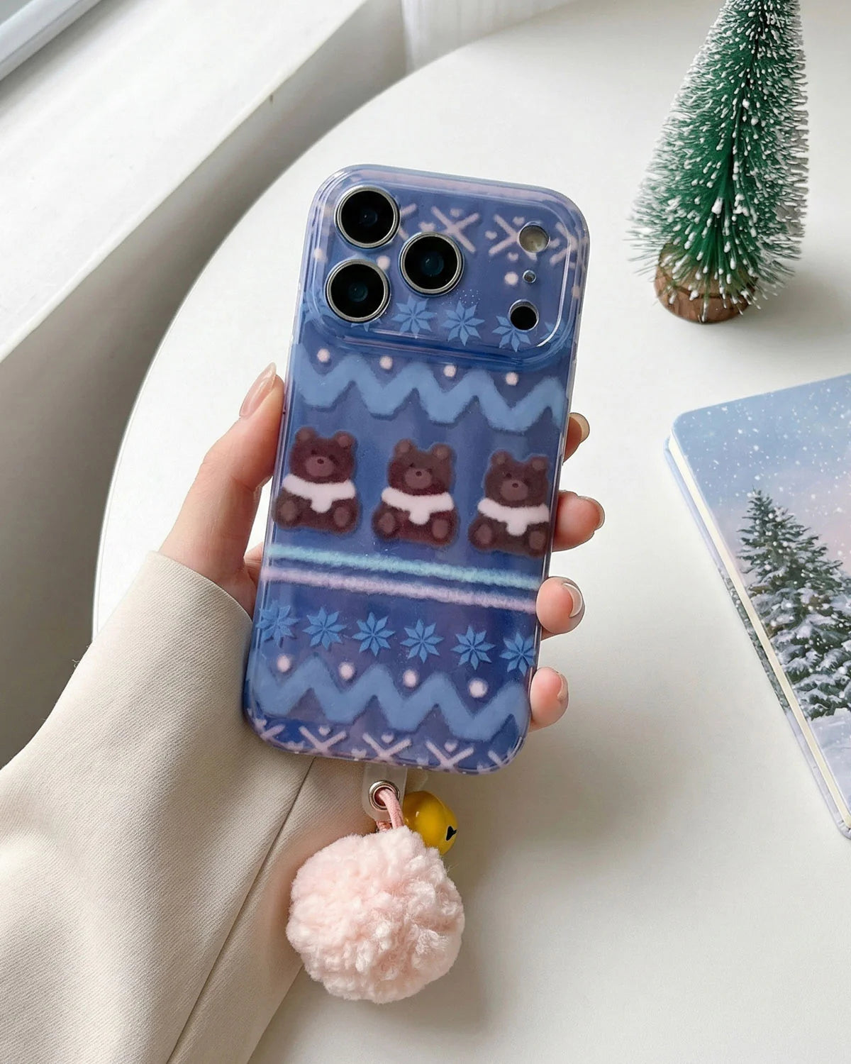 WINTER BEAR KNIT Phone Case