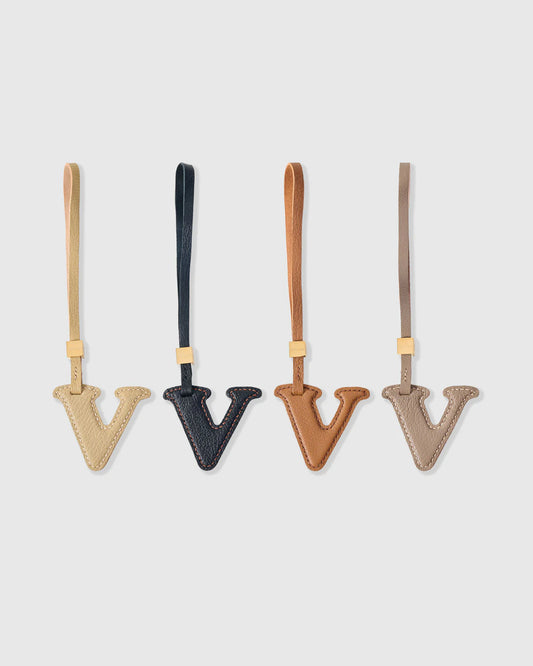 V — LETTER CHARM | INITIAL
