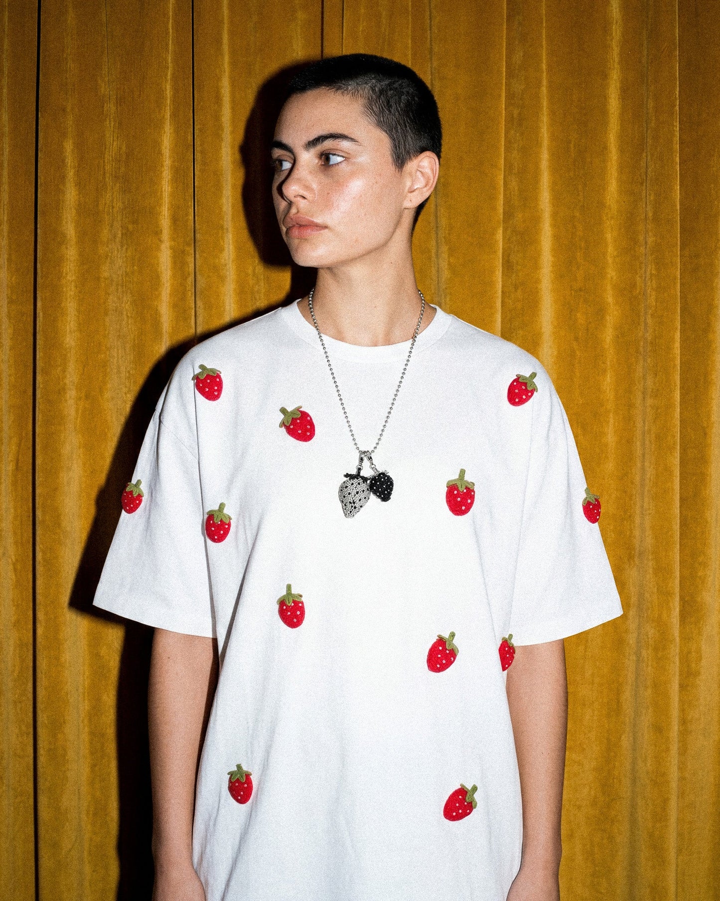 STRAWBERRY BEAD NECKLACE