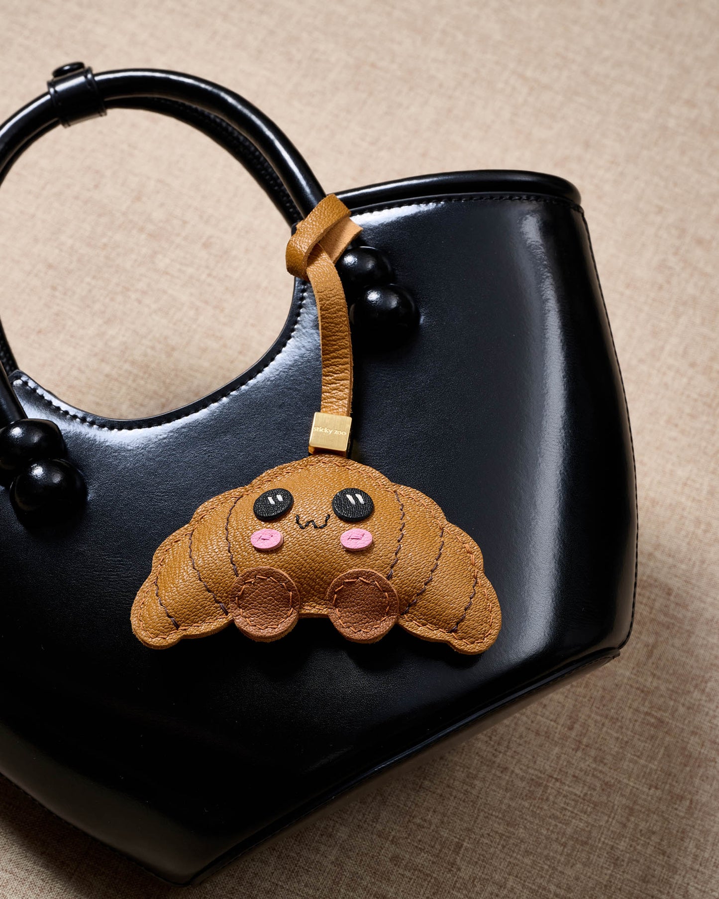 CRISPY CROISSANT MOOD CHARM