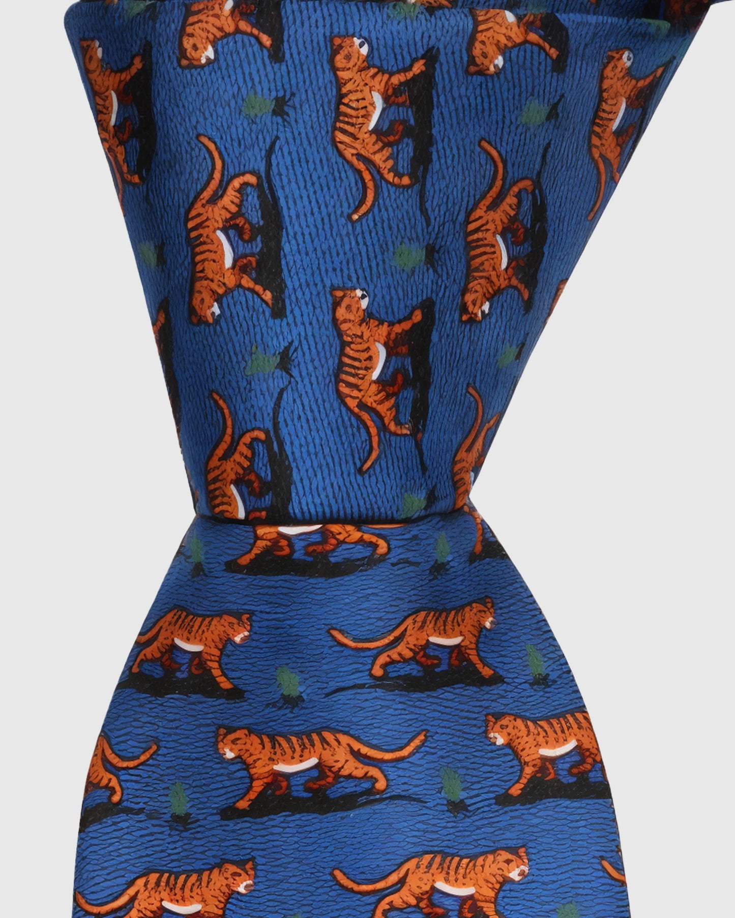 ROYAL TIGER TIE