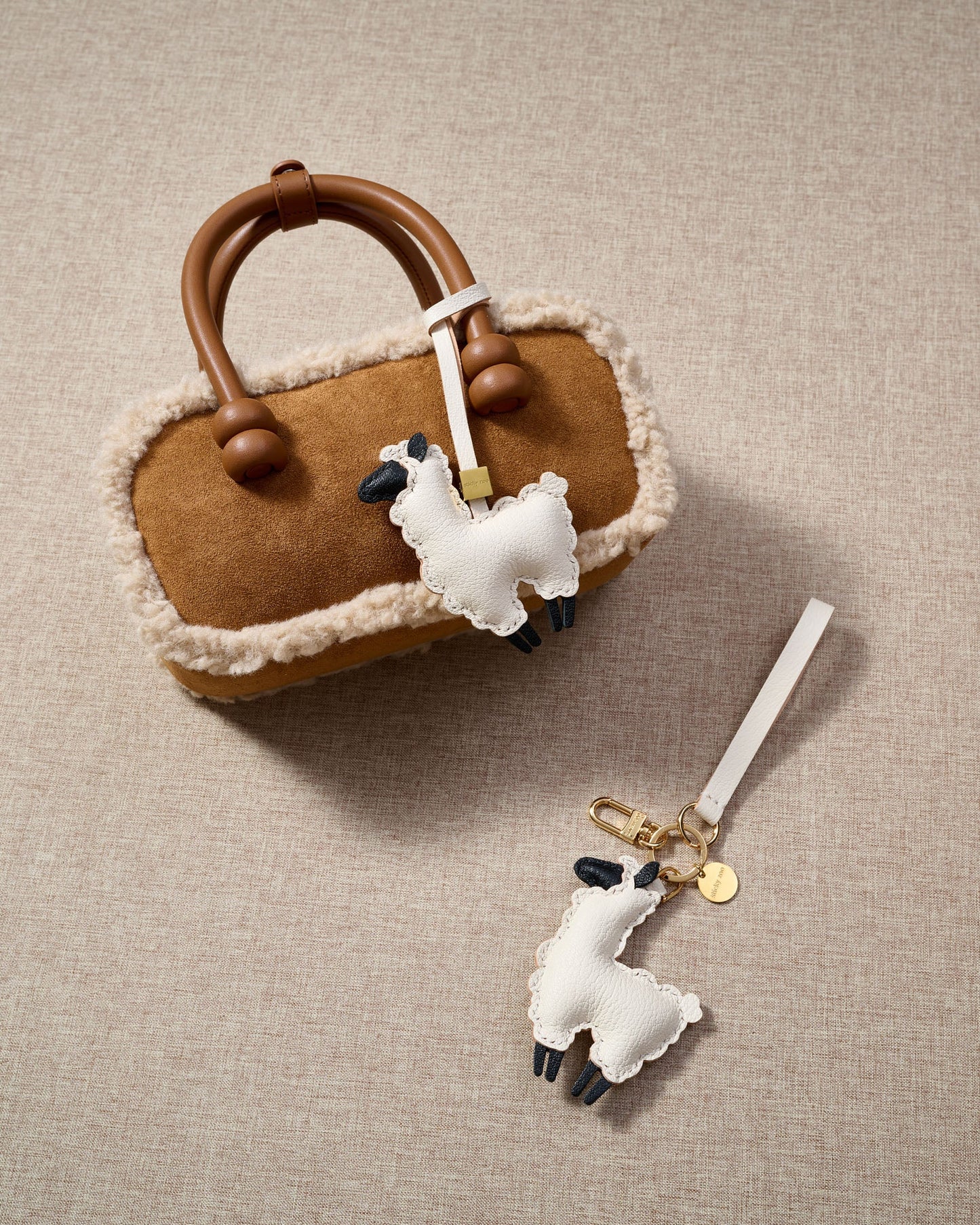ALPACA CHARM