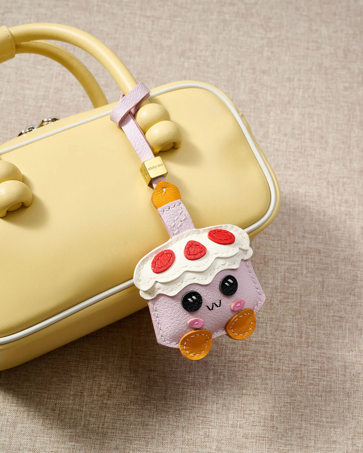 CAKE CHARM