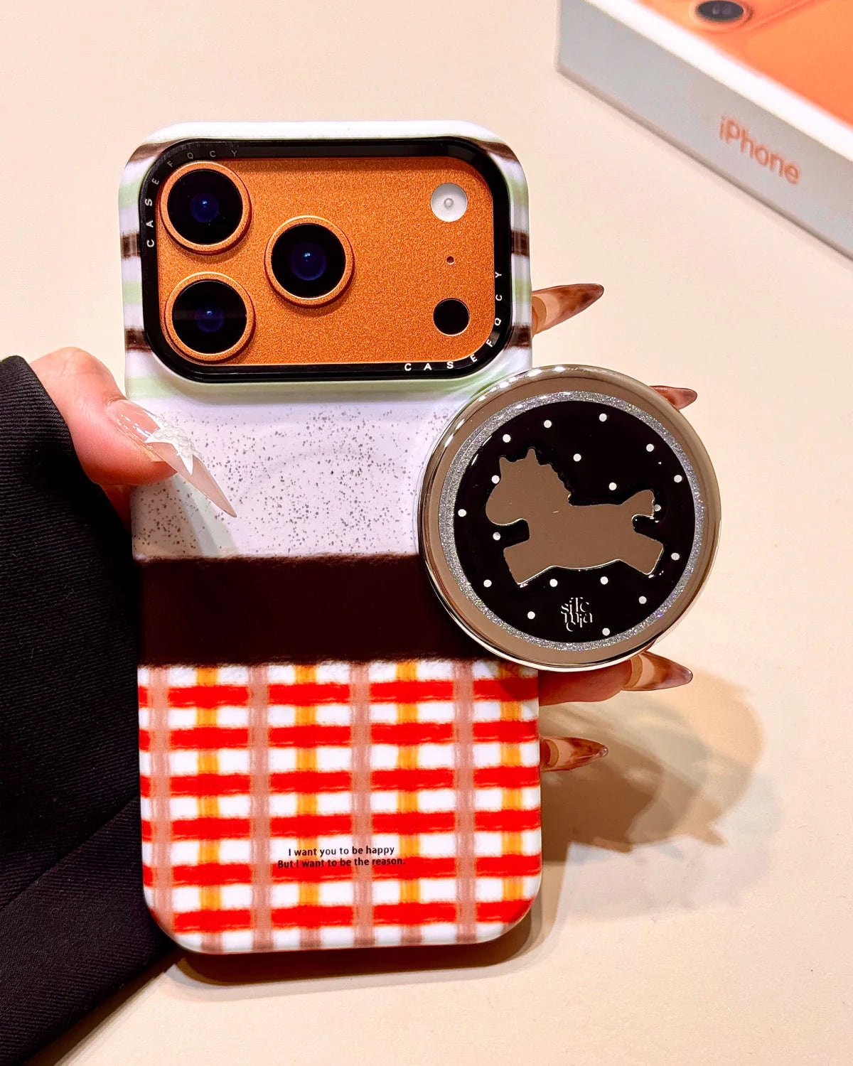 PICNIC HORSE GRIP PHONE CASE