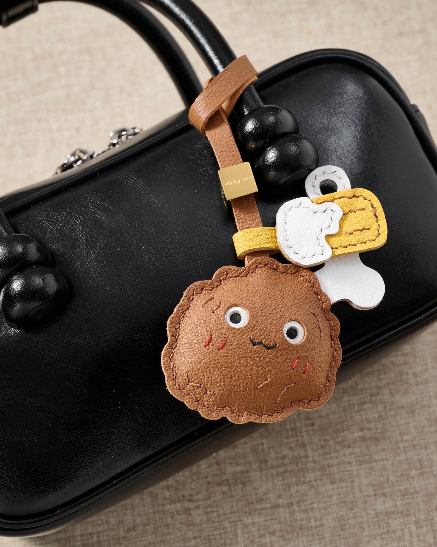 CHICKEN WING ATTACK CHARM