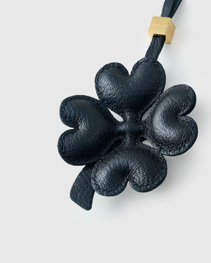LUCKY CLOVER CHARM