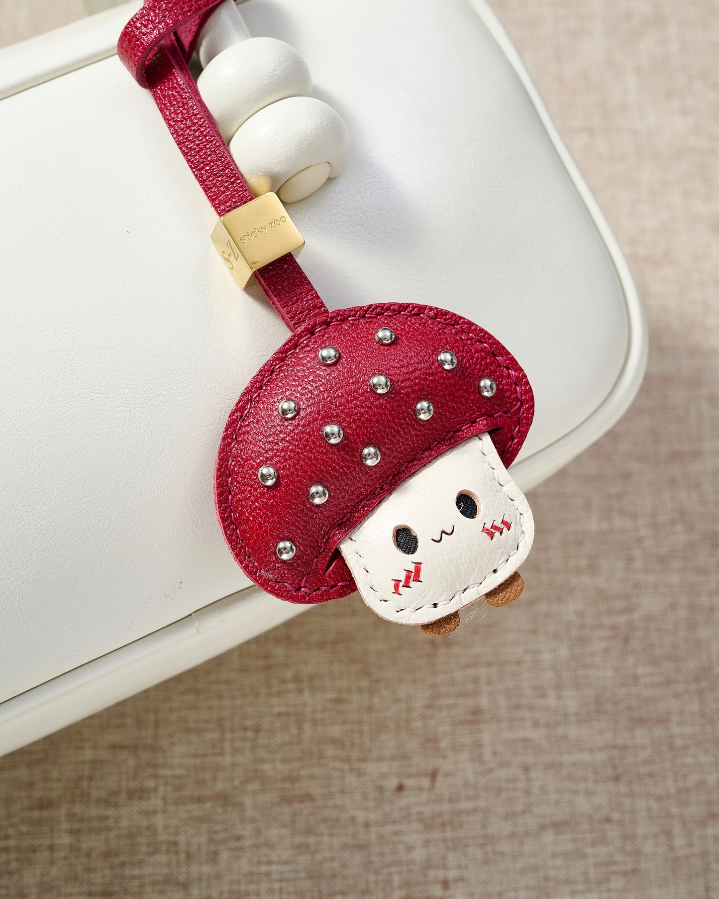 MUSHROOM CHARM