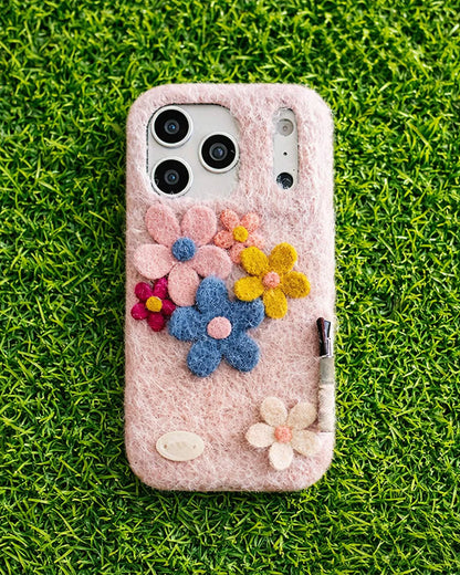 PASTEL FELT FLOWER PHONE CASE
