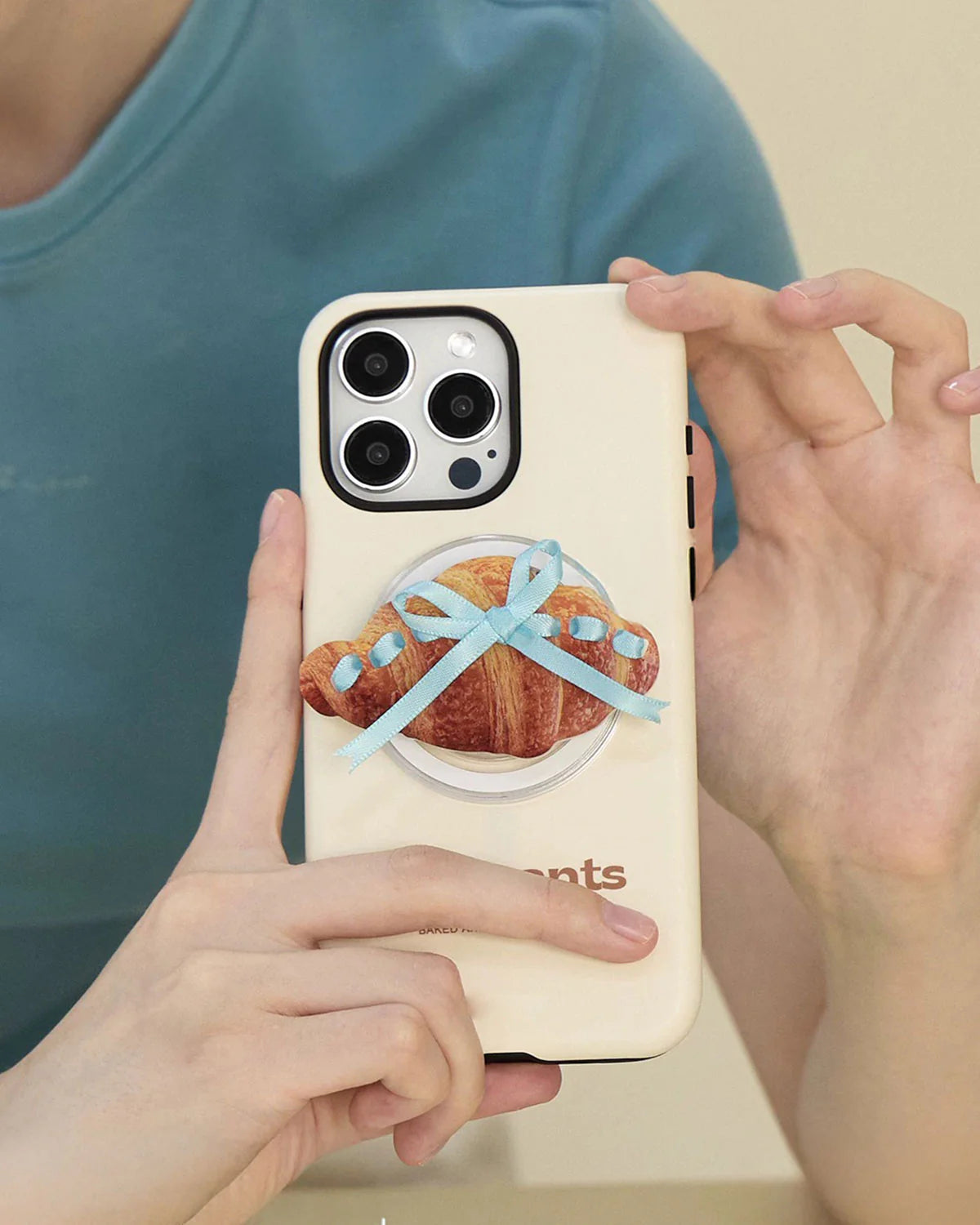 WEEKEND CROISSANT GRIP PHONE CASE