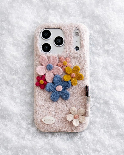 PASTEL FELT FLOWER PHONE CASE