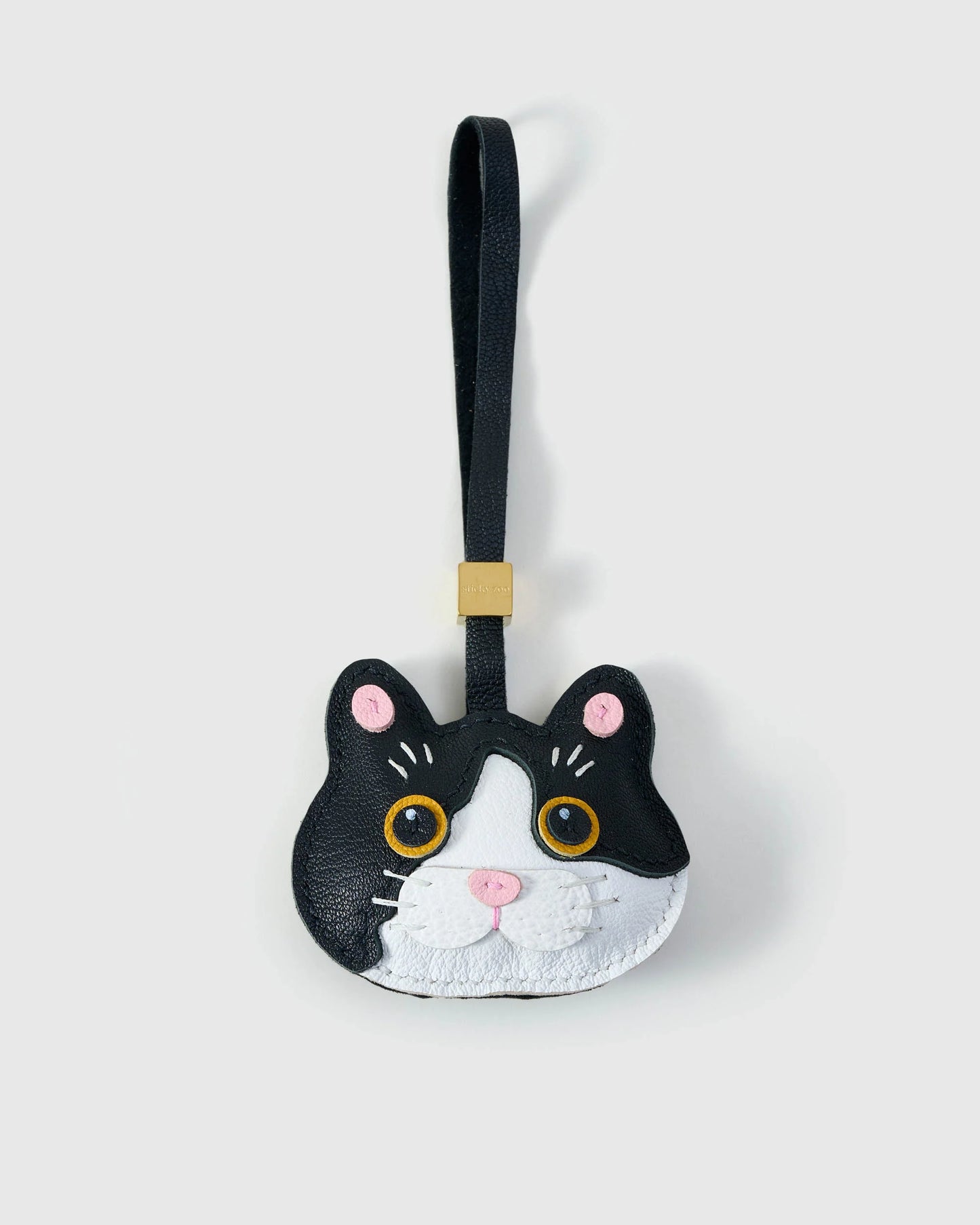 BRITISH SHORTHAIR CAT CHARM – GRAY MUSE EDITION