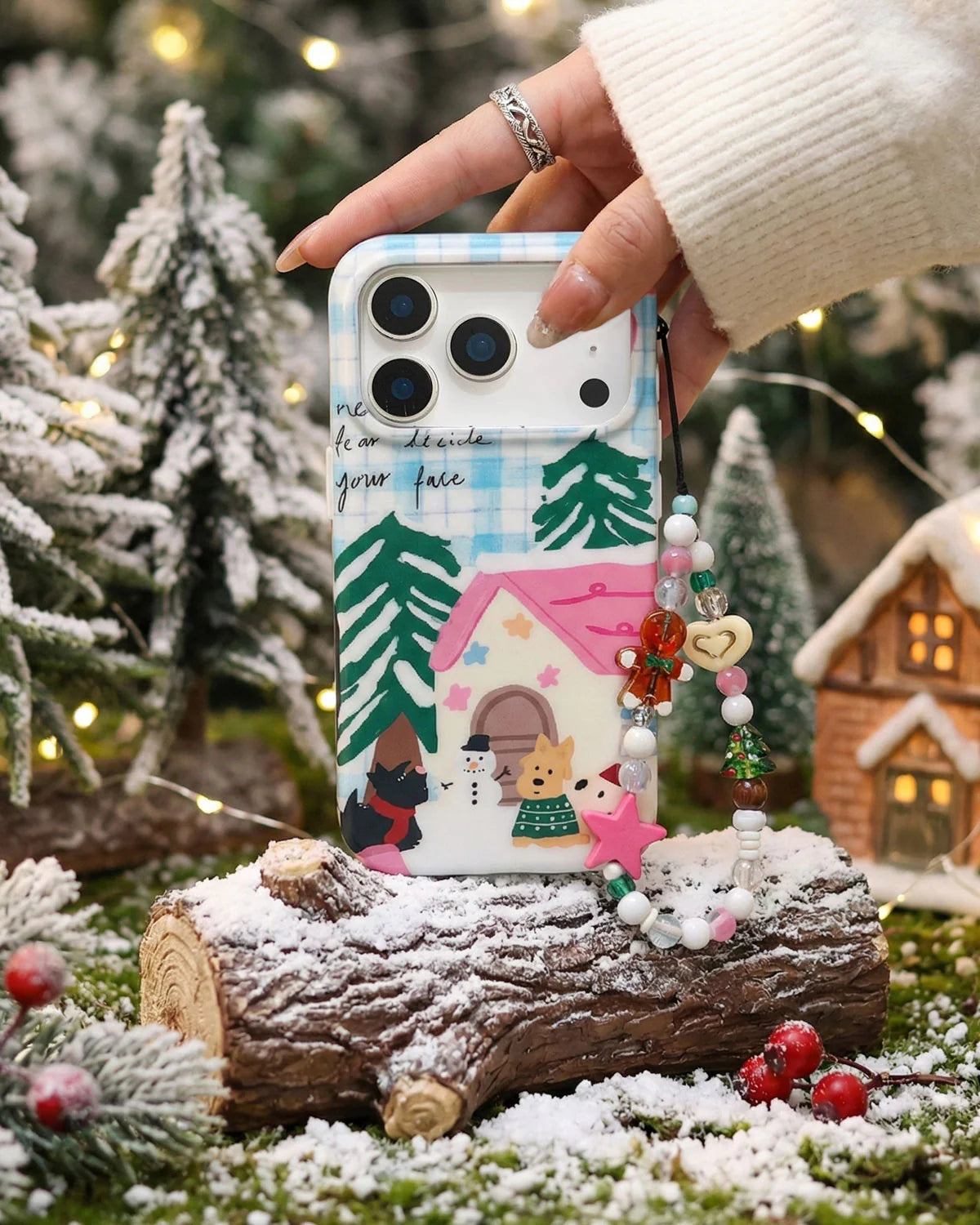 WINTER COTTAGE FRIENDS Phone Case