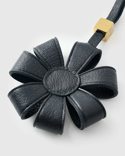 DAISY BAG CHARM