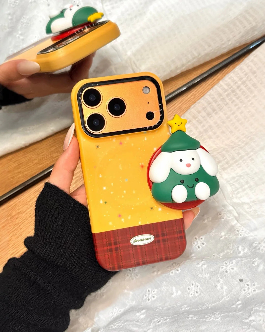 BUNNY HOLIDAY TREE CASE