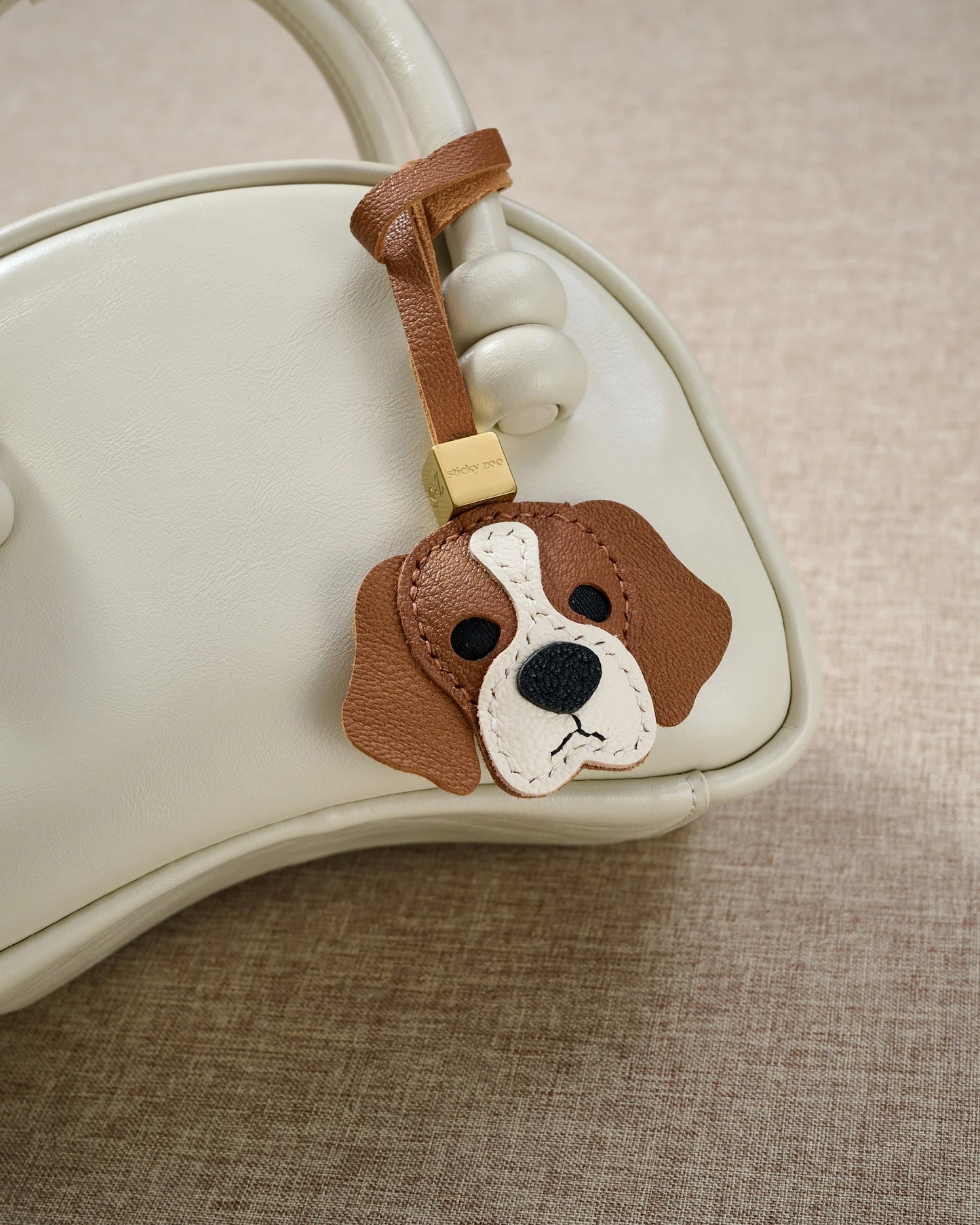 BEAGLE DOG CHARM