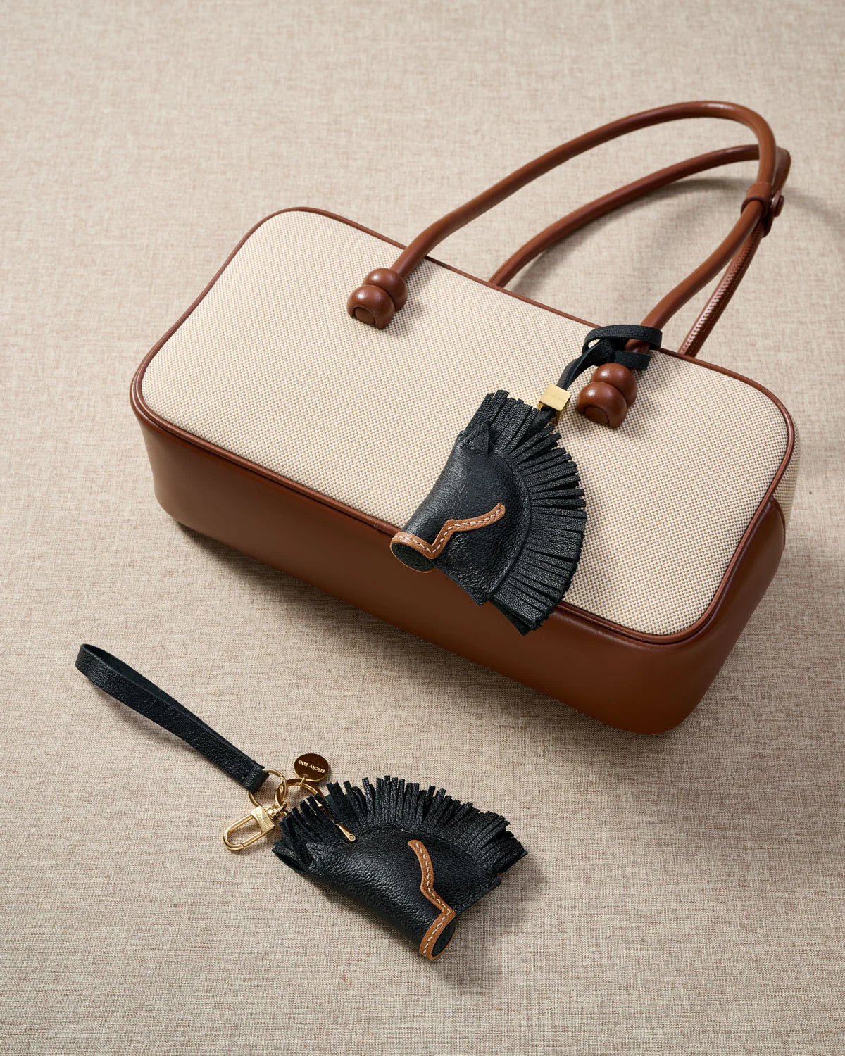 HORSE CHARM | BLACK