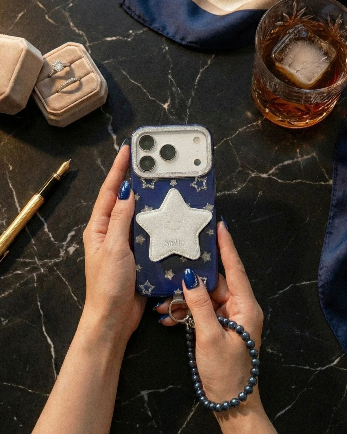 STAR SMILE STRAP PHONE CASE