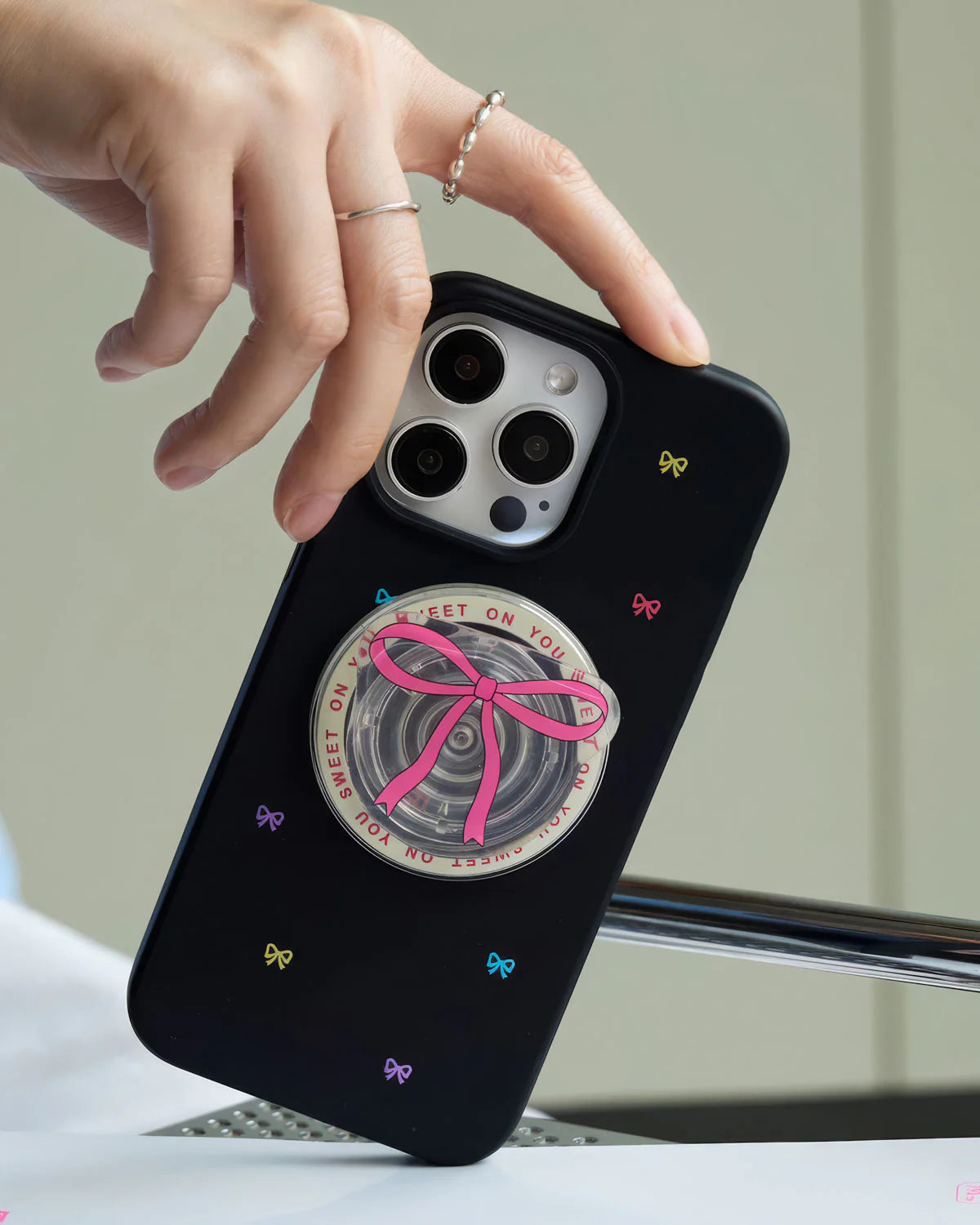 SWEET BOW GRIP PHONE CASE