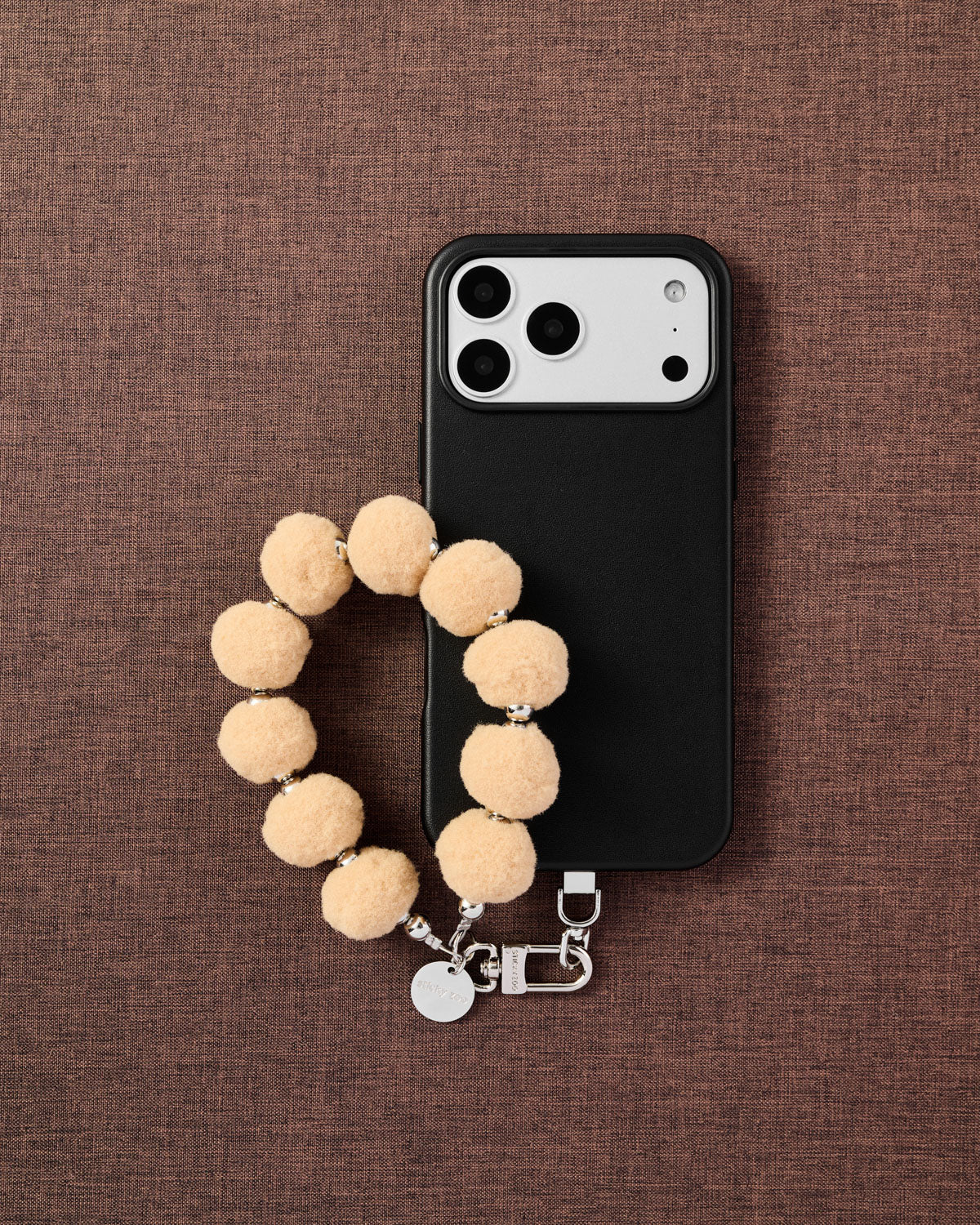 BEIGE POM PHONE STRAP
