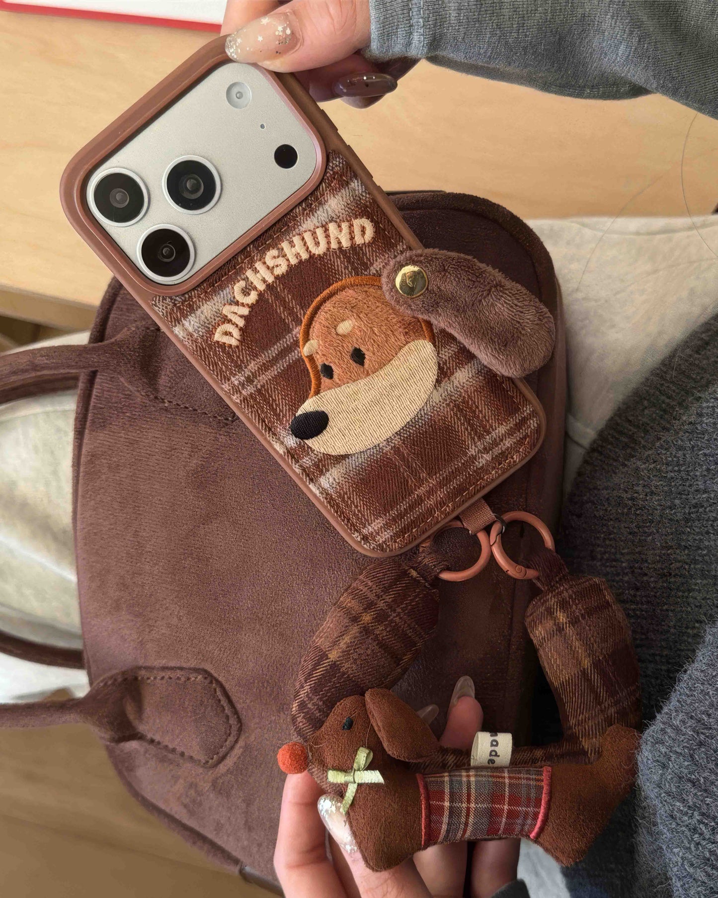 DACHSHUND STRAP PHONE CASE