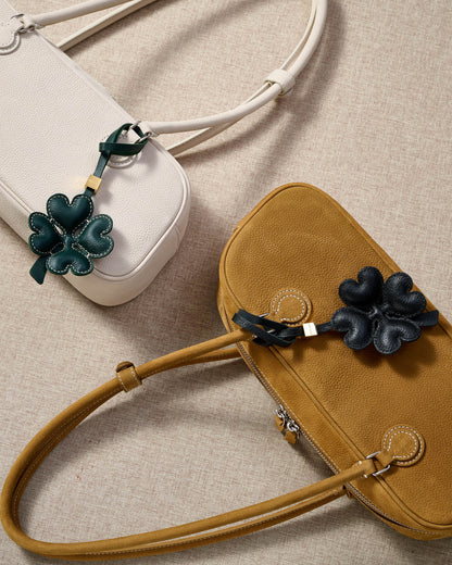 LUCKY CLOVER CHARM