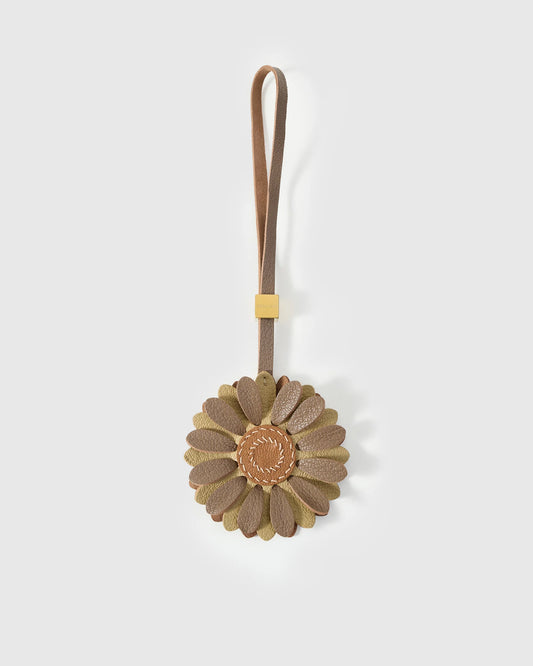 DAISY CHARM