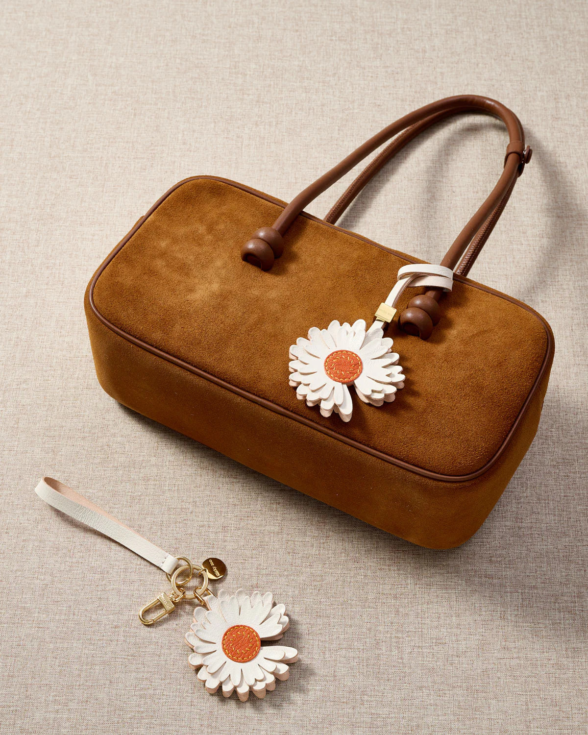 DAISY CHARM